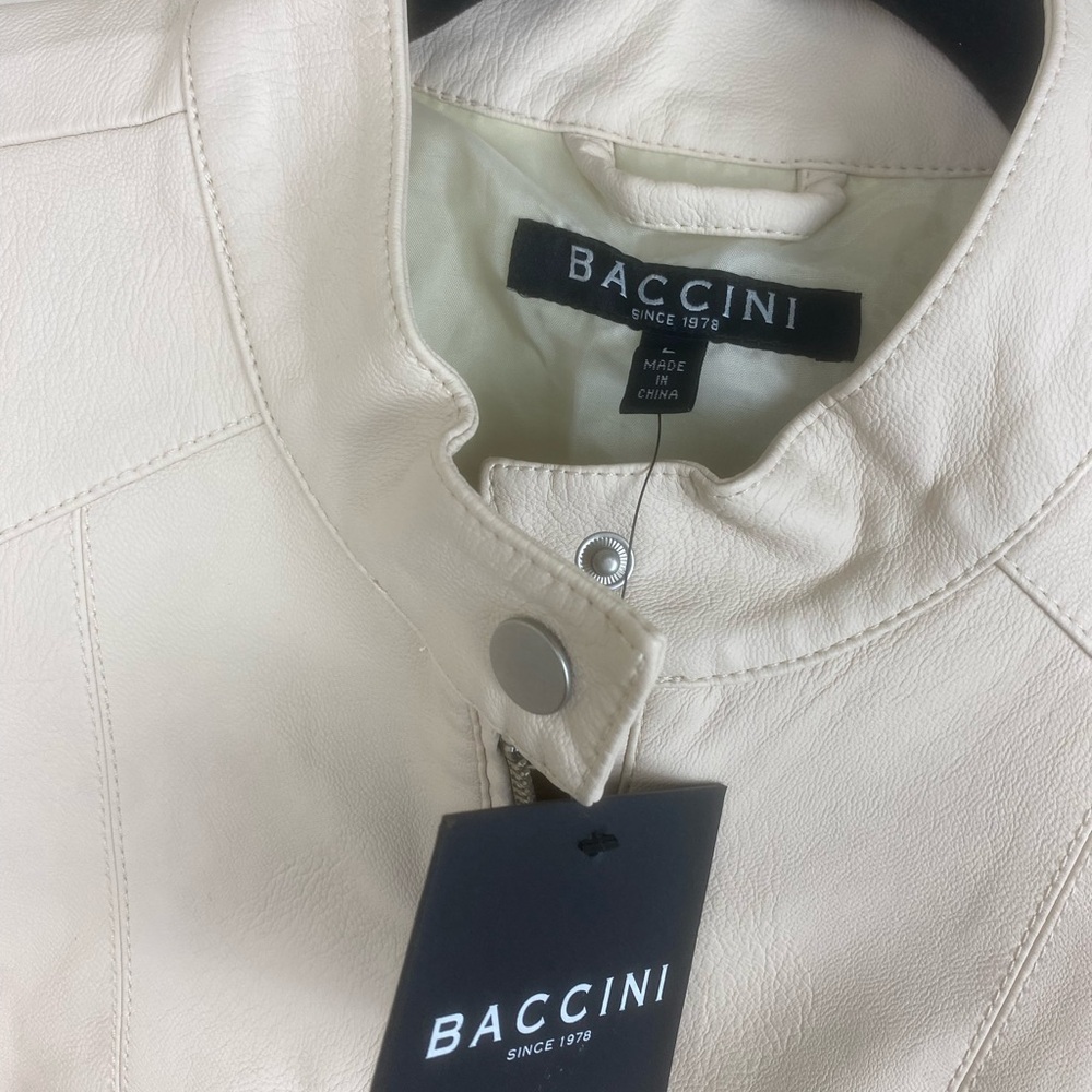 Baccini Faux Leather Cream Zip Up Jacket NWT Large - Picture 2 of 4